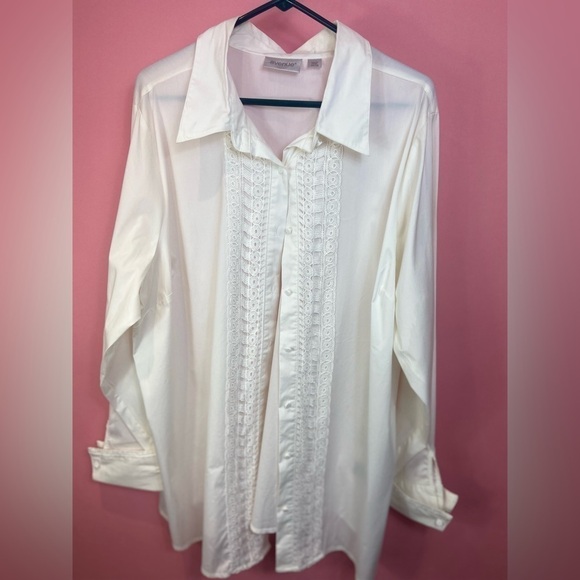 Avenue white long sleeve button front blouse lace accent plus size 26/28 - Picture 3 of 14